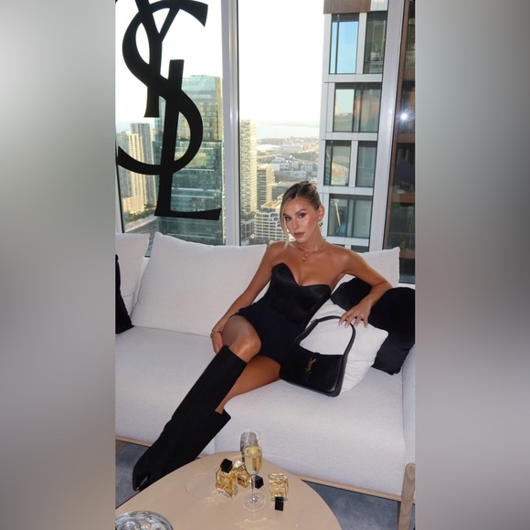 Zara Pleated Shorts Black Size M NWOT - Picture 1 of 4